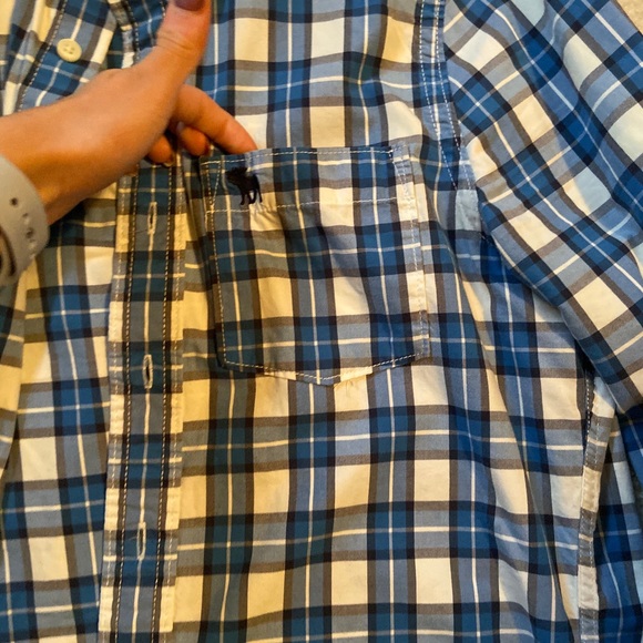 Abercrombie button up, plaid size medium - Picture 3 of 4